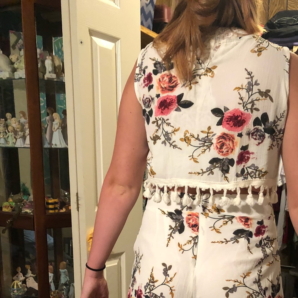 Two piece set - Picture 3 of 3